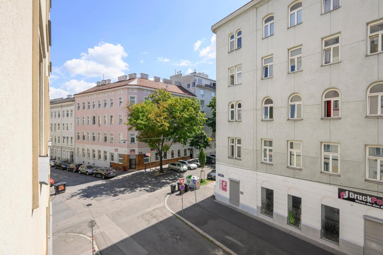 Hideaway Favoriten Виена Екстериор снимка